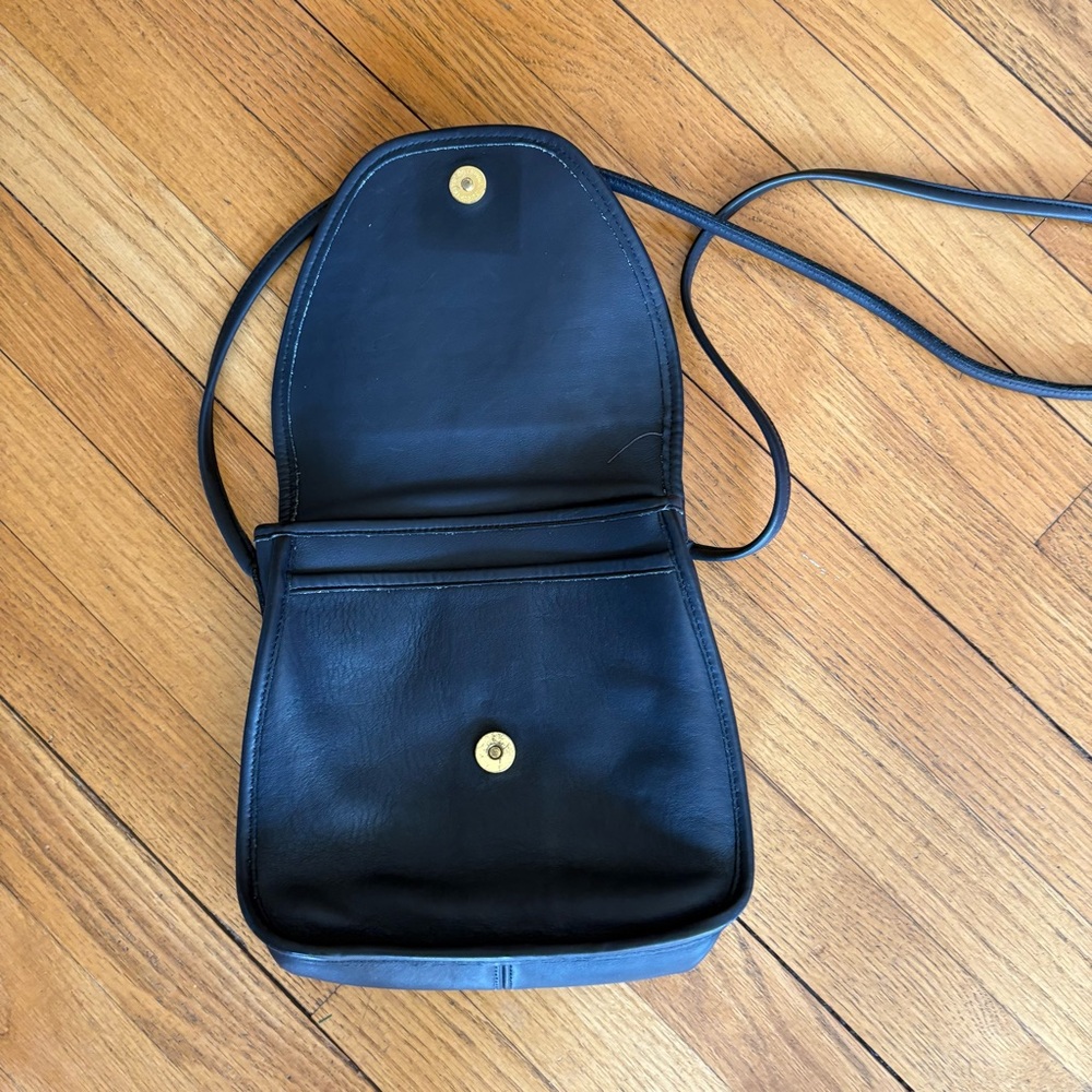 VINTAGE Coach Lindsay Black Leather Crossbody Bag - Picture 3 of 15
